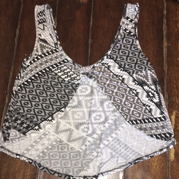 Crop Top/Tank - Picture 2 of 3